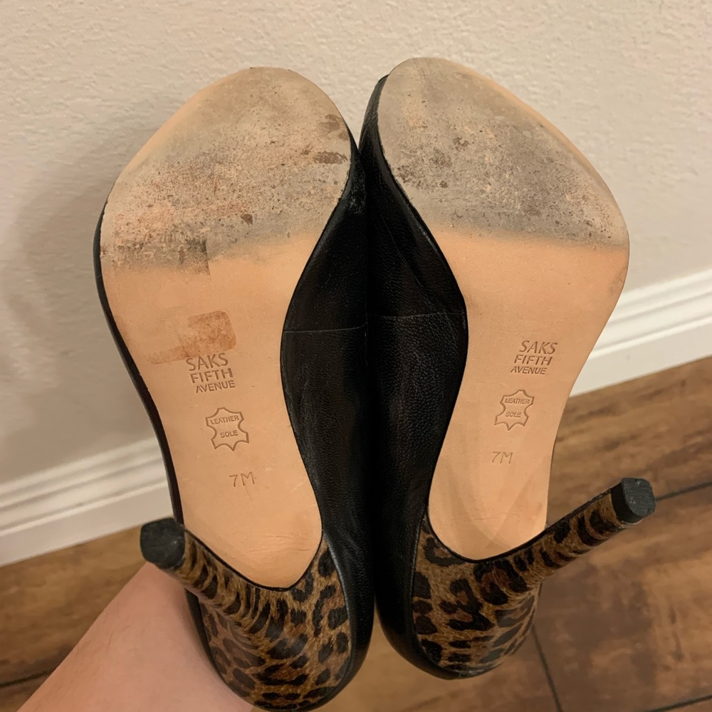 Black and Leopard print heel pump - Picture 4 of 4